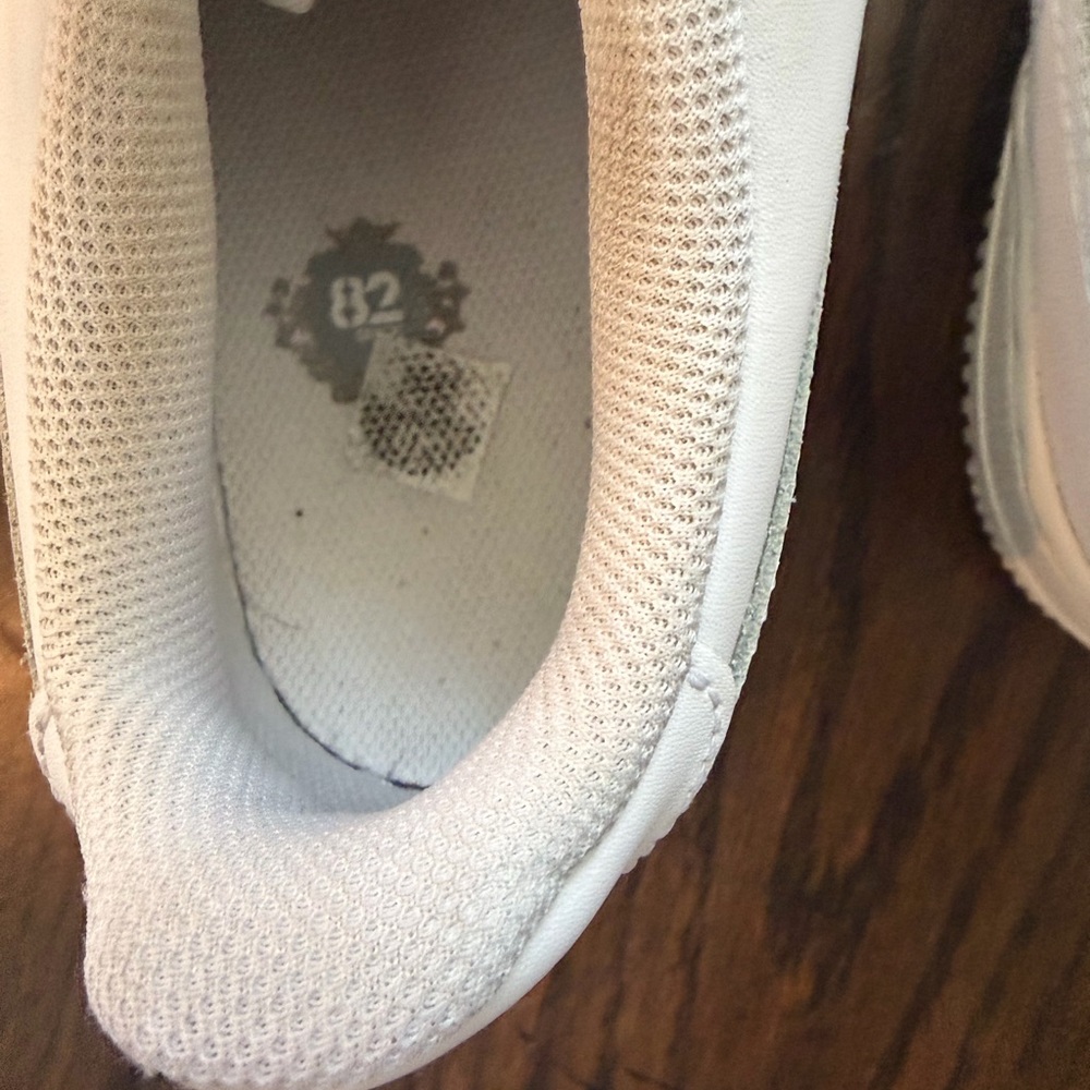 Nike Kids Air Force 1 White Sneakers size 6y used great condition - Picture 7 of 10